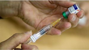 La FDA et les représentants de l'industrie pharmaceutiques veulent réduire les obstacles à la vaccination contre le virus Ebola