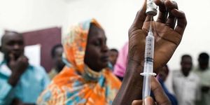 'Un exercice de stérilisation massive' : des docteurs kényans trouvent un agent anticonceptionnel dans le vaccin antitétanique de L'ONU (LifeSiteNews)