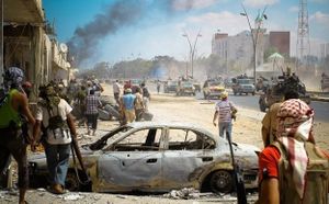 La Libye ravagée par les violences, un important terminal pétrolier en feu (AFP)
