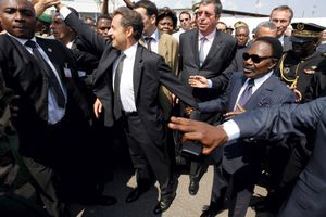 Françafrique. L'immunité de Patrick Balkany en débat: pourquoi le couple de Levallois est dans la tourmente (Huffington Post)