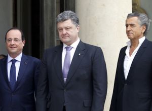 Les mains ensanglantées, BHL fait de l’esprit