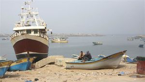 La marine israélienne attaque des bateaux de pêche palestiniens au large de Gaza (Press TV)