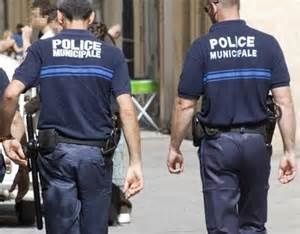 Valls et Cazeneuve décident d'armer les polices municipales (MdP)
