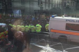 Black out dans les médias britanniques sur les manifestations londoniennes