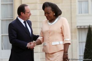 Françafrique. Un "gouvernement parallèle" français supervise le gouvernement centrafricain par intérim de Samba-Panza