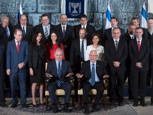Nouveau cabinet ministériel israélien (raciste et extrémiste) : où sont les sanctions ? (Middlemonitor)