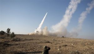 Israël attaque une base de l'armée syrienne à Suwayda (FNA)