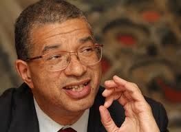 Prudent, Lionel Zinsou garde un pied en France (Lettre du Continent)