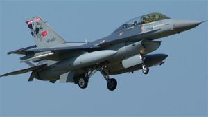 Les autorités turques autorisent les forces militaires US à se déployer dans les bases militaires de Turquie et bombardent la Syrie