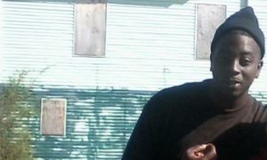 Virginie. Un jeune homme noir mis en prison depuis 4 mois pour avoir volé 5 dollars de marchandises dans une épicerie a été retrouvé mort en prison
