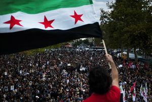 Paris: Le drapeau des djihadistes en Syrie flottait lors du rassemblement en soutien aux réfugiés (ASI)