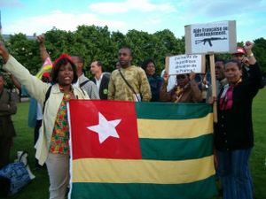 Le Togo du clan Eyadema, depuis 1963, un coup d’État permanent (Survie)