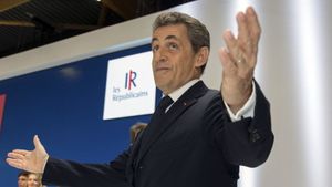 Ces courriels d’Hillary Clinton qui accablent l’action de Nicolas Sarkozy en Libye (Le Temps)