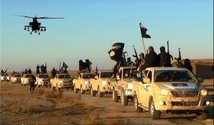 Un hélicoptère Apache US a-t-il protégé un convoi militaire de l'Etat islamique en Syrie ? (vidéo)