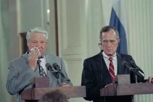 Gorbatchev officiellement suspecté de trahison (Document)