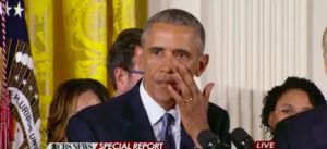Le commandant en chef Obama verse des larmes de crocodile (WSWS)