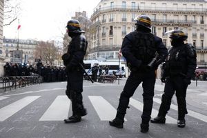 La guerre, la nationalité et l'expulsion de citoyens français contestataires