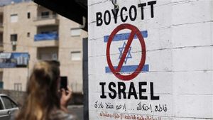 Roger Waters s'adresse aux Français pour exprimer "son soutien et son admiration envers les supporters de la campagne BDS malgré son attaque par le système judiciaire français" (Mondoweiss)
