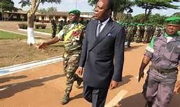 CONGO-BRAZZAVILLE. JEAN-MARIE MICHEL MOKOKO DANS LES STARTING BLOCKS