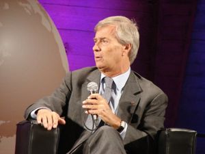 Bolloré, l'Afrique et les medias : la liste des procès s'allonge (Arrêt sur image)