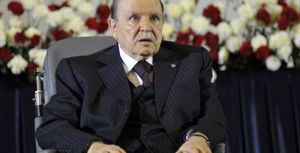 Rumeurs de décès de Bouteflika en France et d'accords avec la France pour son successeur