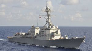 Un navire de guerre US s'approche dangereusement d'une frégate russe en Méditerranée orientale (RT)