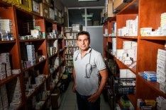 Un médecin grec raconte : «Celui qui n’a pas d’argent meurt» (Der Tagespiegel)