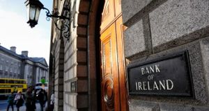 La Banque d'Irlande va facturer les dépôts bancaires de ses gros clients (Irish Times)