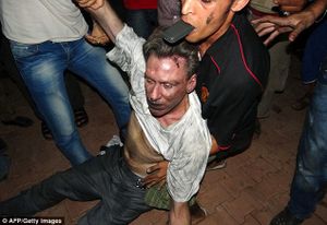 Suite à l'attaque terroriste sur Benghazi, Hillary Clinton ne pouvait pas se rappeler le nom de son ambassadeur mort en Libye (Dailymail)