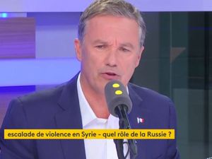 "Les médias soutiennent Daesh". Quand Closer tronque les propos de Dupont-Aignan (vidéo)