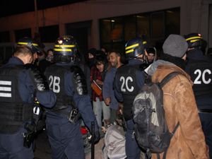 Lyon : La police fait usage de la force pour évacuer les Roms du 71 quai Perrache