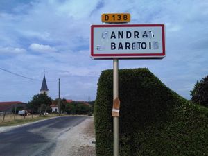 Un campement peut en cacher un autre