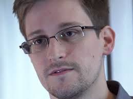 La Russie accorde une résidence au lanceur d'alerte, Edward Snowden
