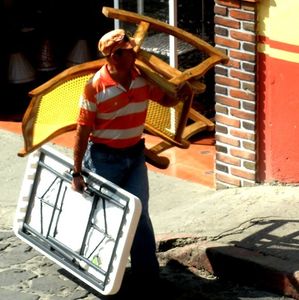 Les petits métiers de rue font encore partie de l'économie de base mexicaine