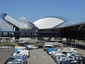 Publié sur Overblog : Lyon Saint-Exupéry : un grand aéroport moderne à dimension restant humaine