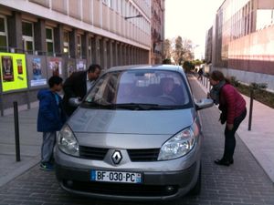 MARS 2015 devant le groupe scolaire R. Vernaudon