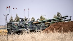 © BULENT KILIC Source: AFP Des tanks turcs près de la frontière turco-syrienne, le 3 septembre 2016.