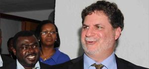 Gabon : le grand patron, le vrai maitre du jeu, fait entendre sa voix .