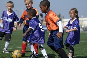 Mineurs étrangers : La Fédération française de football doit respecter ses engagements !