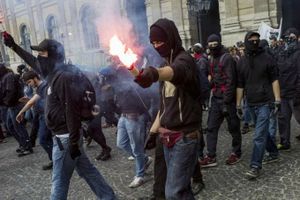 LE MINISTRE DE L’INTERIEUR SE DECULOTTE !