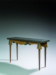 Entre vermeil de l'orfèvrerie de Strasbourg, Louis XIV, arts d'Asie et Eileen Gray. La semaine de la XXVIIe Biennale des antiquaires 2014, Paris