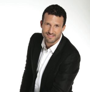 Boris Ehrgott fait son arrivée sur NT1 pour présenter le Bachelor