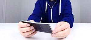 VIDEO. VIDEO. L'iPhone 6 Plus se plie mais ne rompt pas