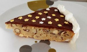 gâteau à la compote de pomme aux morceaux de noisette