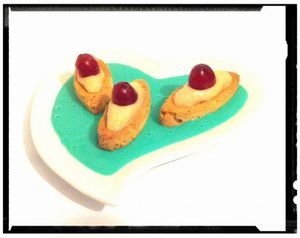 barquettes à la crème pâtissière vanille et leurs cerises
