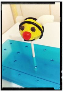 cake pops maya l' abeille