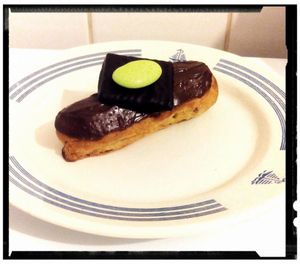 éclaire after eight