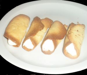 rouleaux craquants et sa crème fouetté