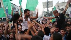 Scène de liesse à Gaza après l'accord pour un cessez-le-feu, le 26 août. © AFP