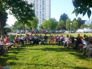 Une AG sur l'herbe...